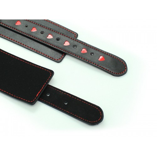 Наручники красно-черные инкрустированные сердцами Наручники красно-черные инкрустированные сердцами