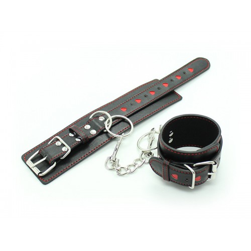 Наручники красно-черные инкрустированные сердцами Наручники красно-черные инкрустированные сердцами