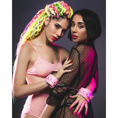 Розовые наручники с металлической цепью Party Hard Calm Pink