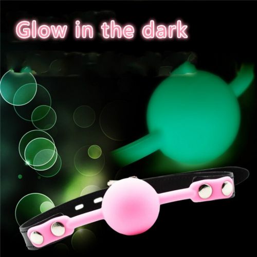 Светящийся кляп-шар из силикона розового цвета