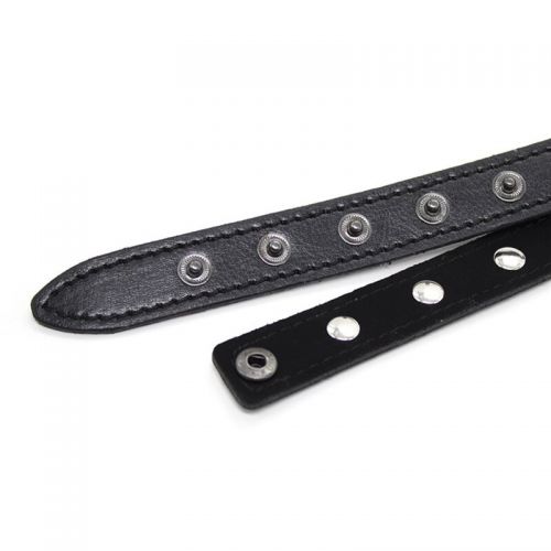 Силиконовый кляп-шар с заклепками и шипами