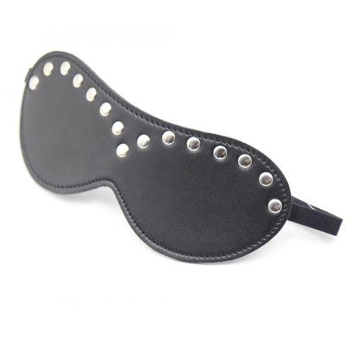 Чёрная БДСМ маска с металлическими заклепками