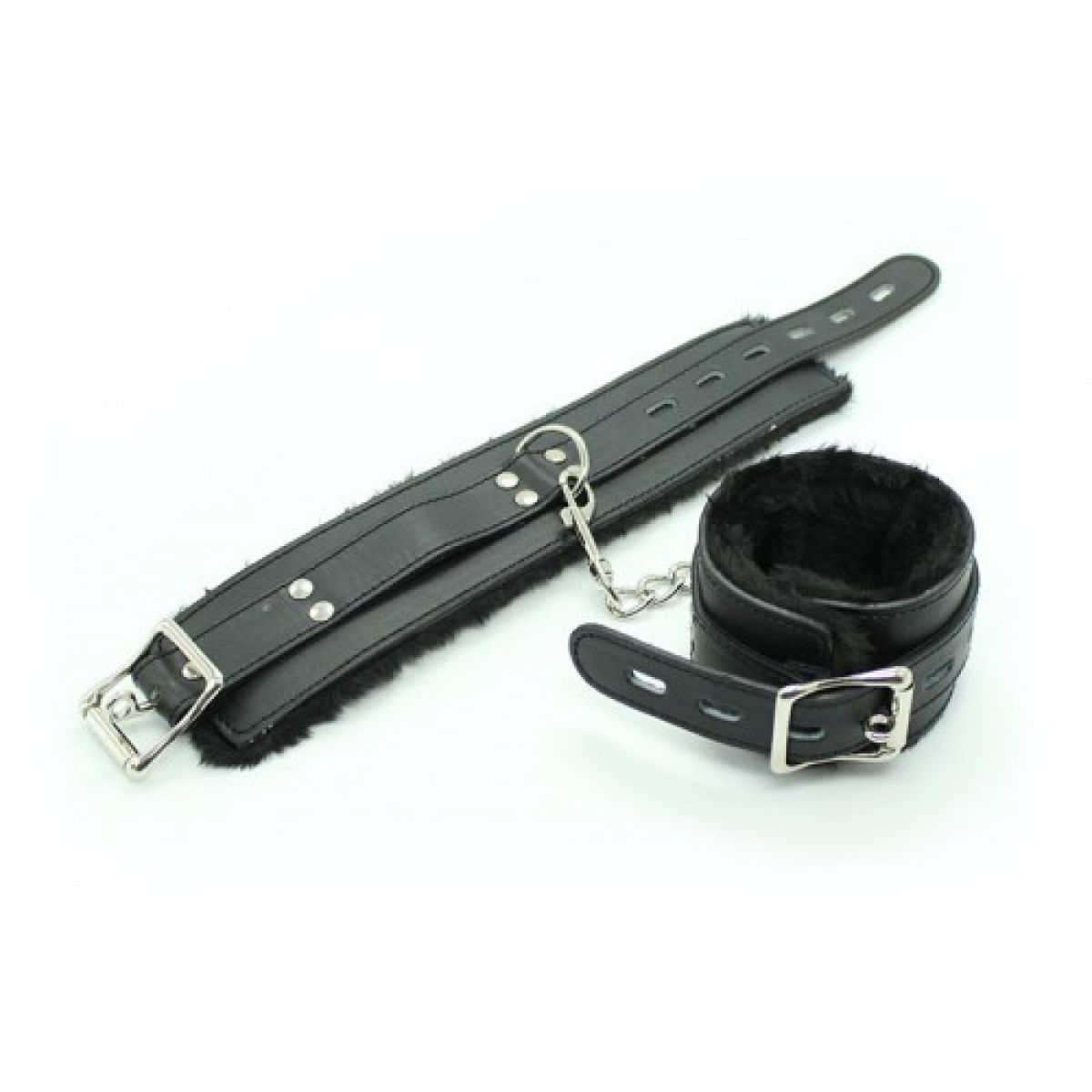 Черные поножи с меховой подкладкой