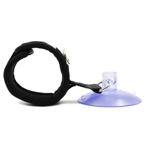 Черные фиксаторы для рук на присосках