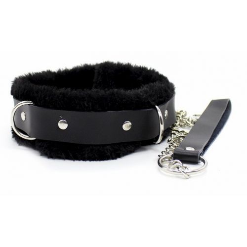 Черный кожаный ошейник с мехом и поводком