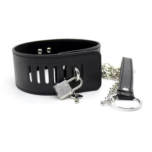 Черный ошейник на металлическом поводке