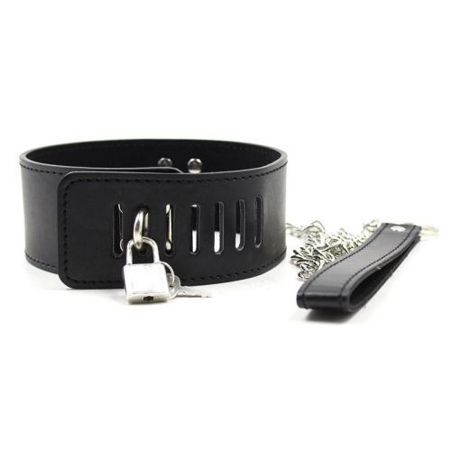 Черный ошейник на металлическом поводке