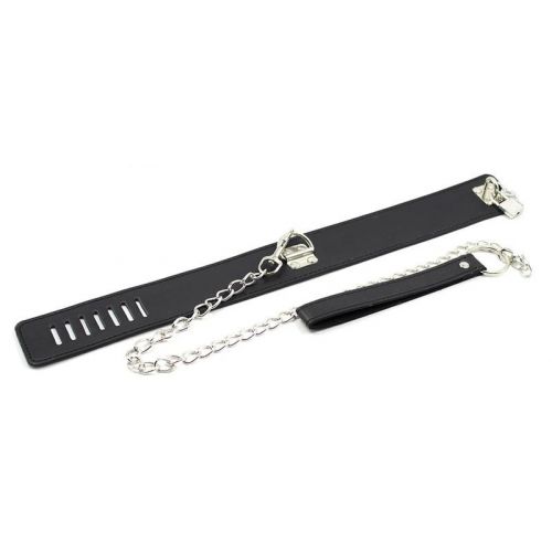 Черный ошейник на металлическом поводке