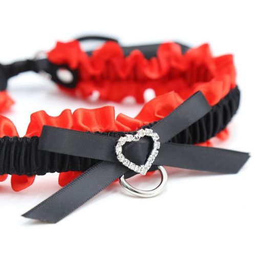 Атласный чокер красно-черного цвета