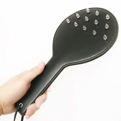 Шлепалка круглая c шипами