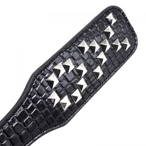 Пэдл-шлепалка черный с заклепками