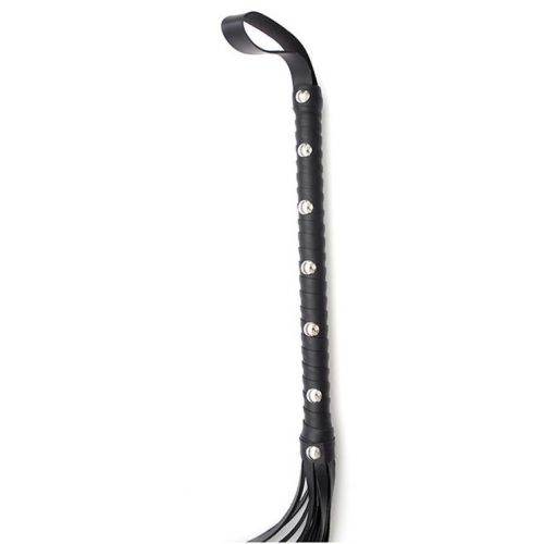 Классическая черная плеть с удлиненной рукояткой