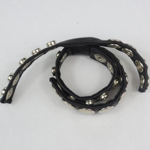 Ремень на заклепках для пениса и мошонки