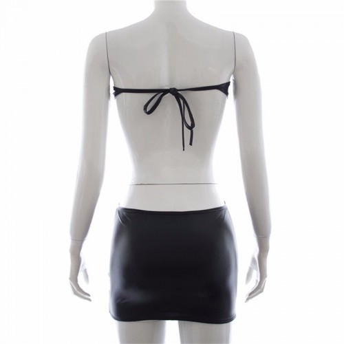 Сексуальное черное платье с открытой спиной и плечами