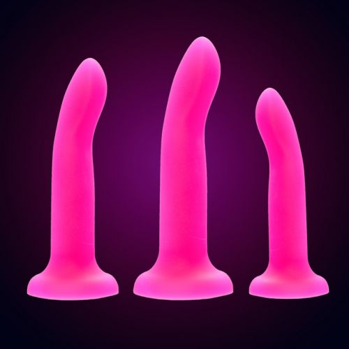 Светящийся в темноте розовый фаллоимитатор Beyond by Toyfa Sam Glow 17 см