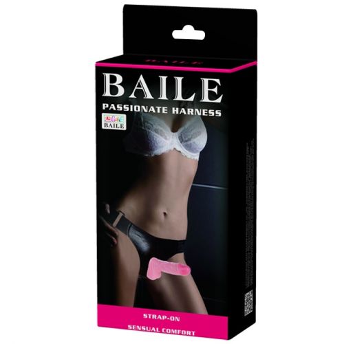 Реалистичный страпон с мошонкой на трусиках 15 см