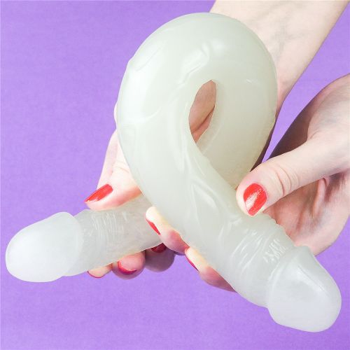 Двухголовый фаллоимитатор светящийся в темноте Lumino Play Double Dildo 37 см