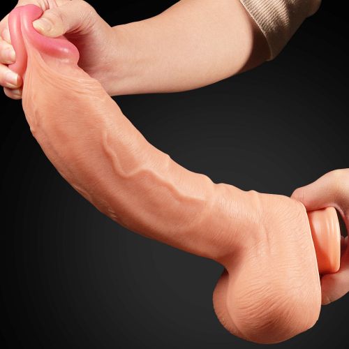 Большой фаллос на присоске с мошонкой Dual Layered Silicone Cock 30 см