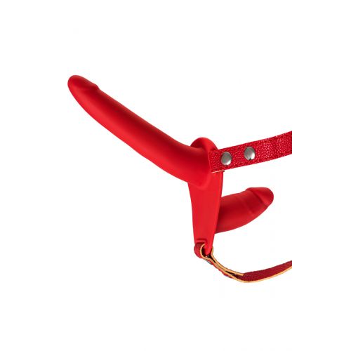 Страпон на креплении Black&Red by TOYFA, силикон, красный, 24 см Страпон на креплении Black&Red by TOYFA, силикон, красный, 24 см